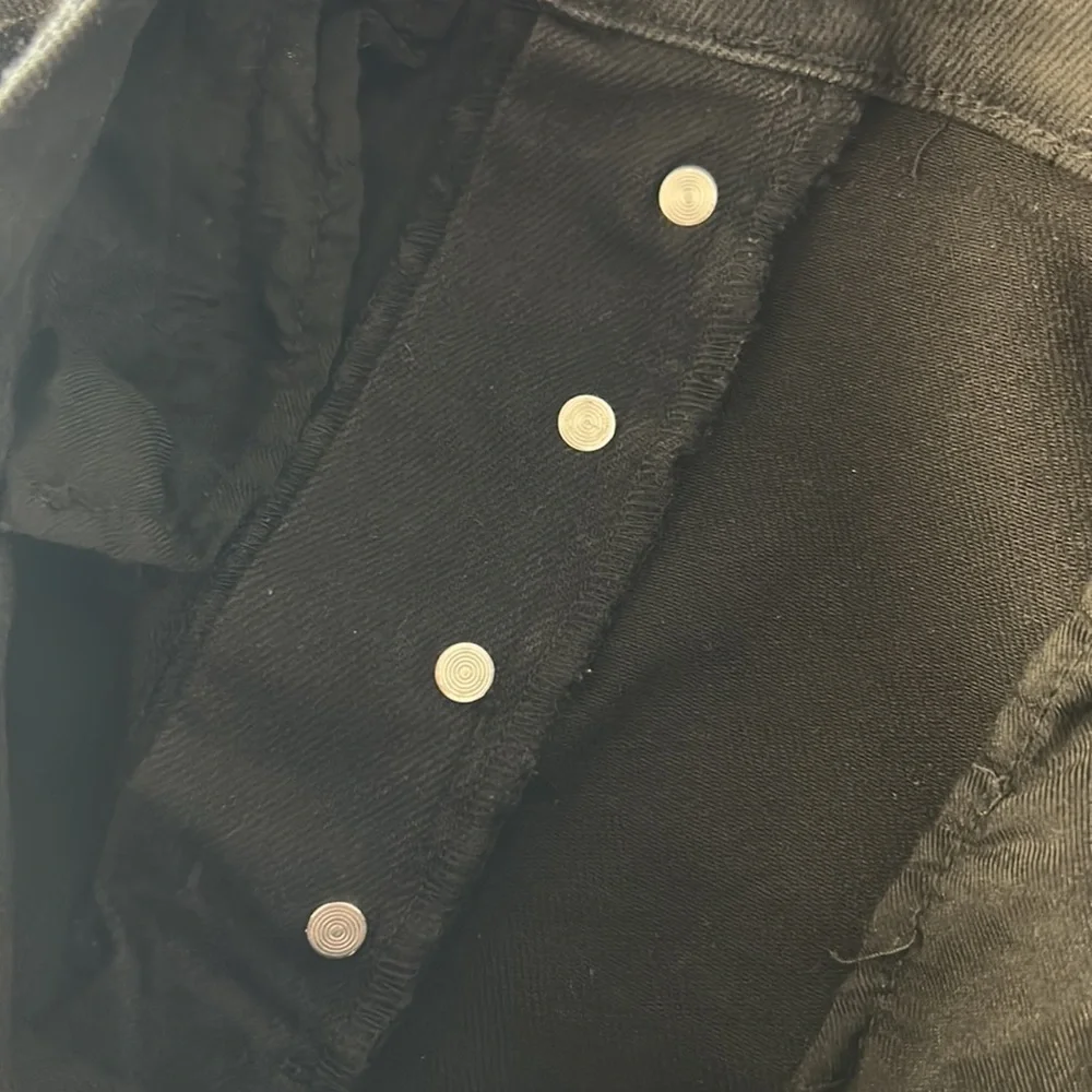 Cello high rise dad jeans size 9 in black